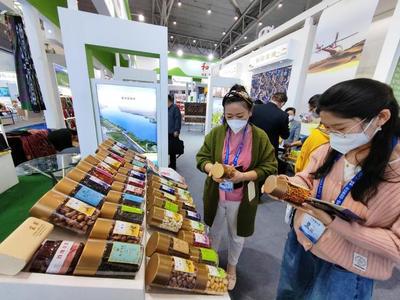 稅惠護航，助力和田特色農(nóng)產(chǎn)品閃耀亞歐博覽會